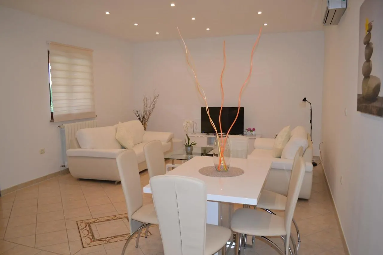 Apartman Doli Nedeščina Appartamento